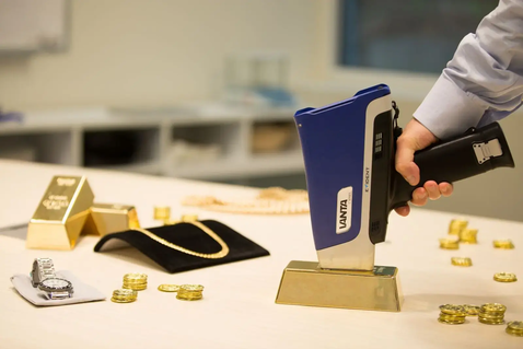 Analizzatore XRF portatile Vanta per metalli preziosi